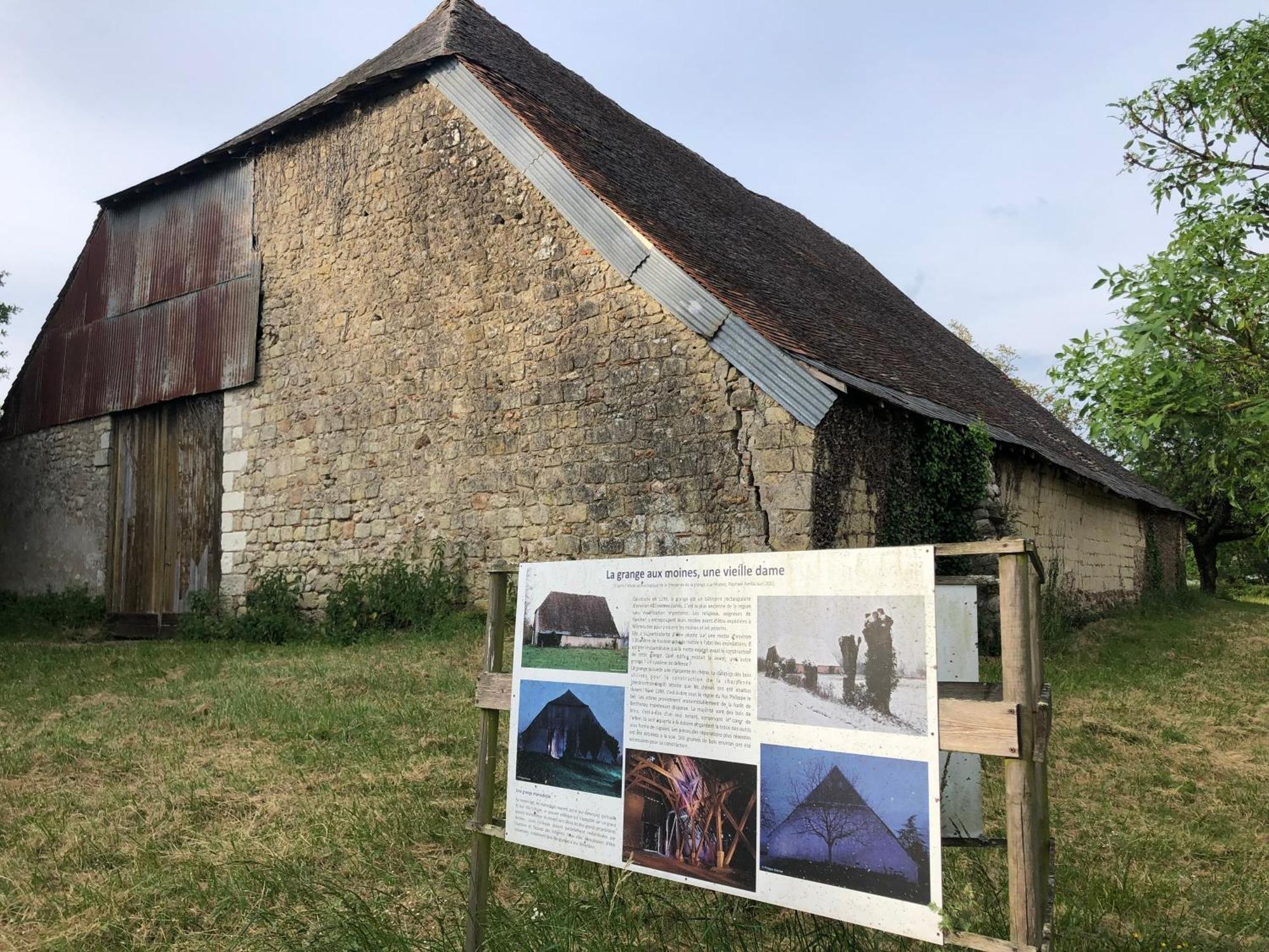 Une Maison, Un Jardin Berthenay Kültér fotó