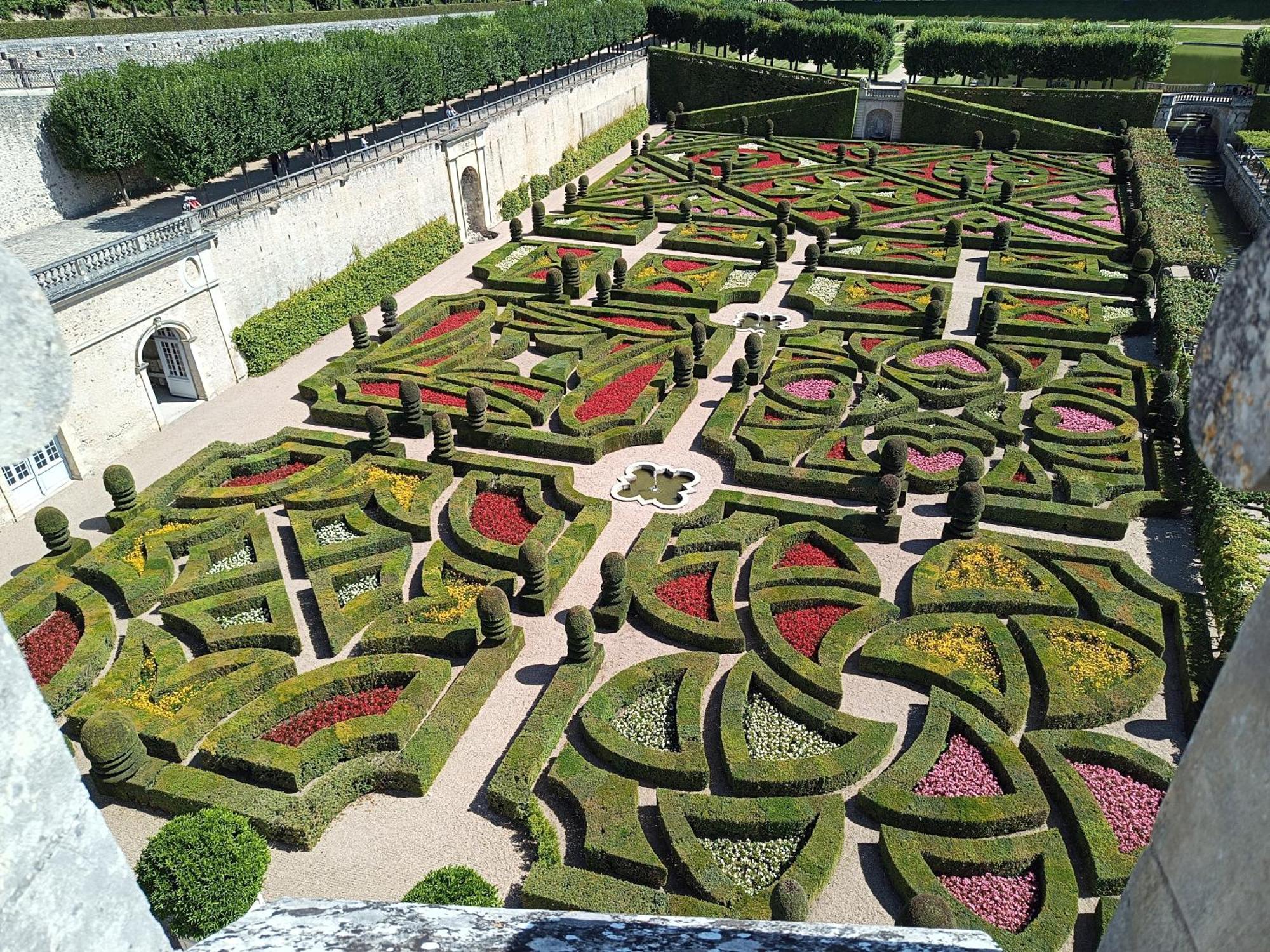 Une Maison, Un Jardin Berthenay Kültér fotó